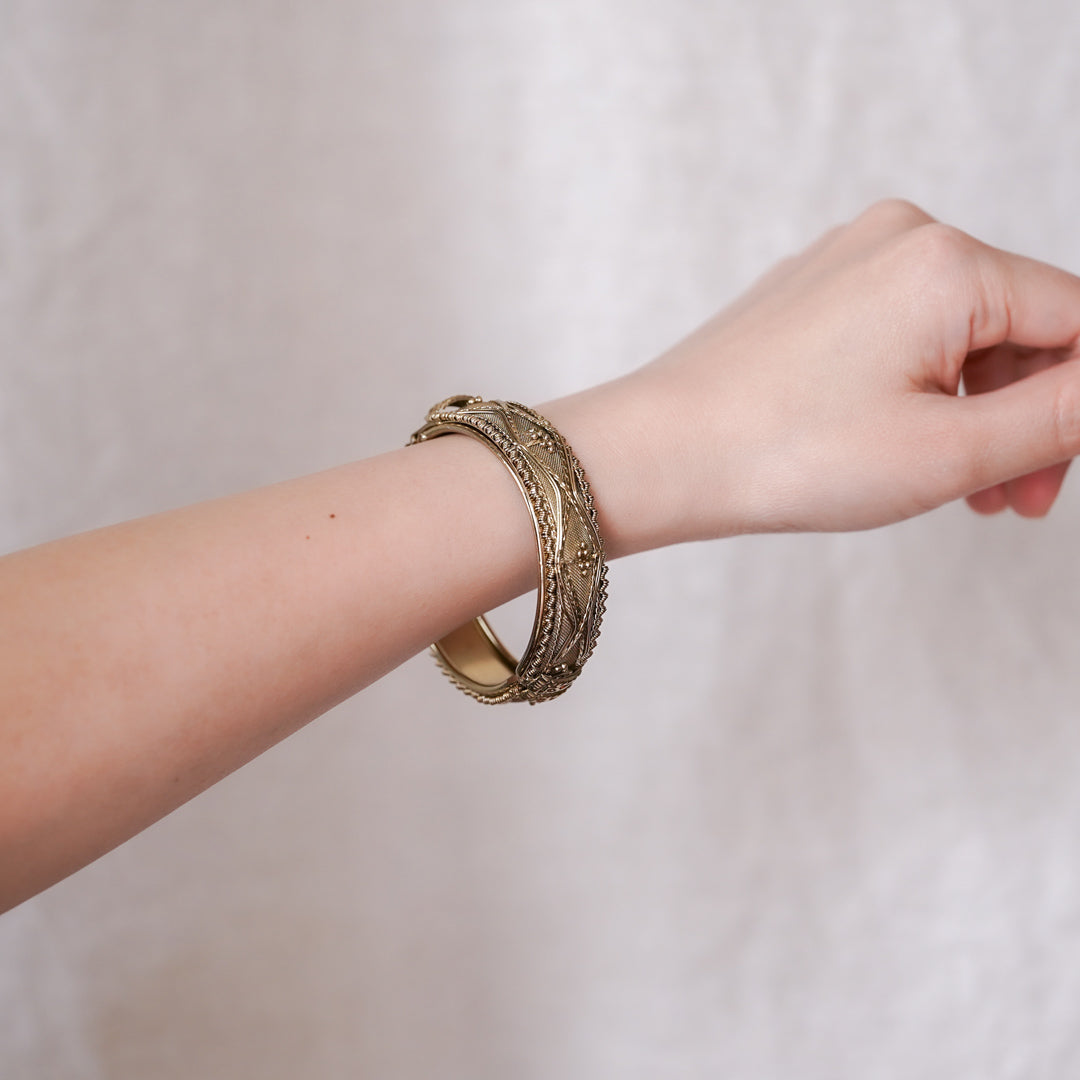 Vintage Gold Filigree Hinged Bangle