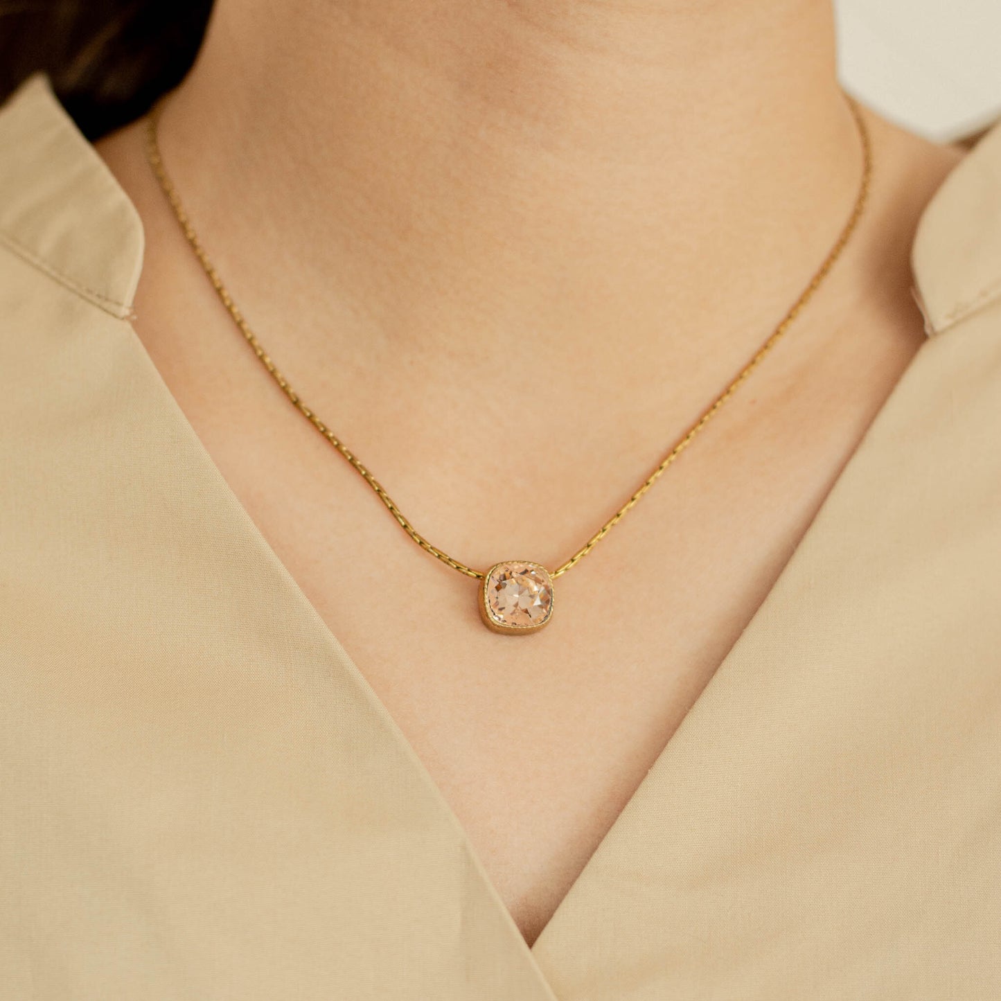 Vintage Une Ligne Pendant Necklace