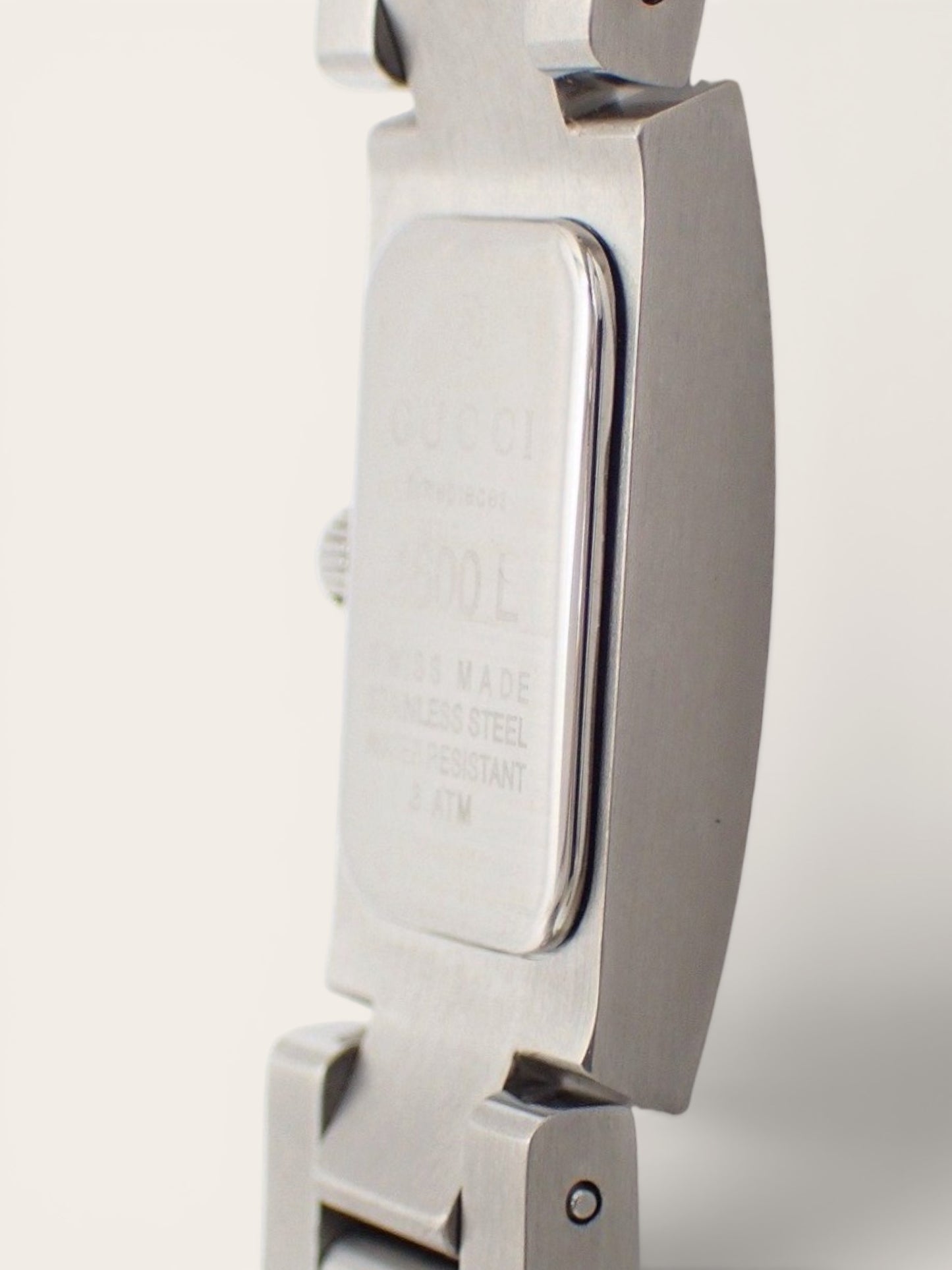 Vintage Gucci 4600L Watch