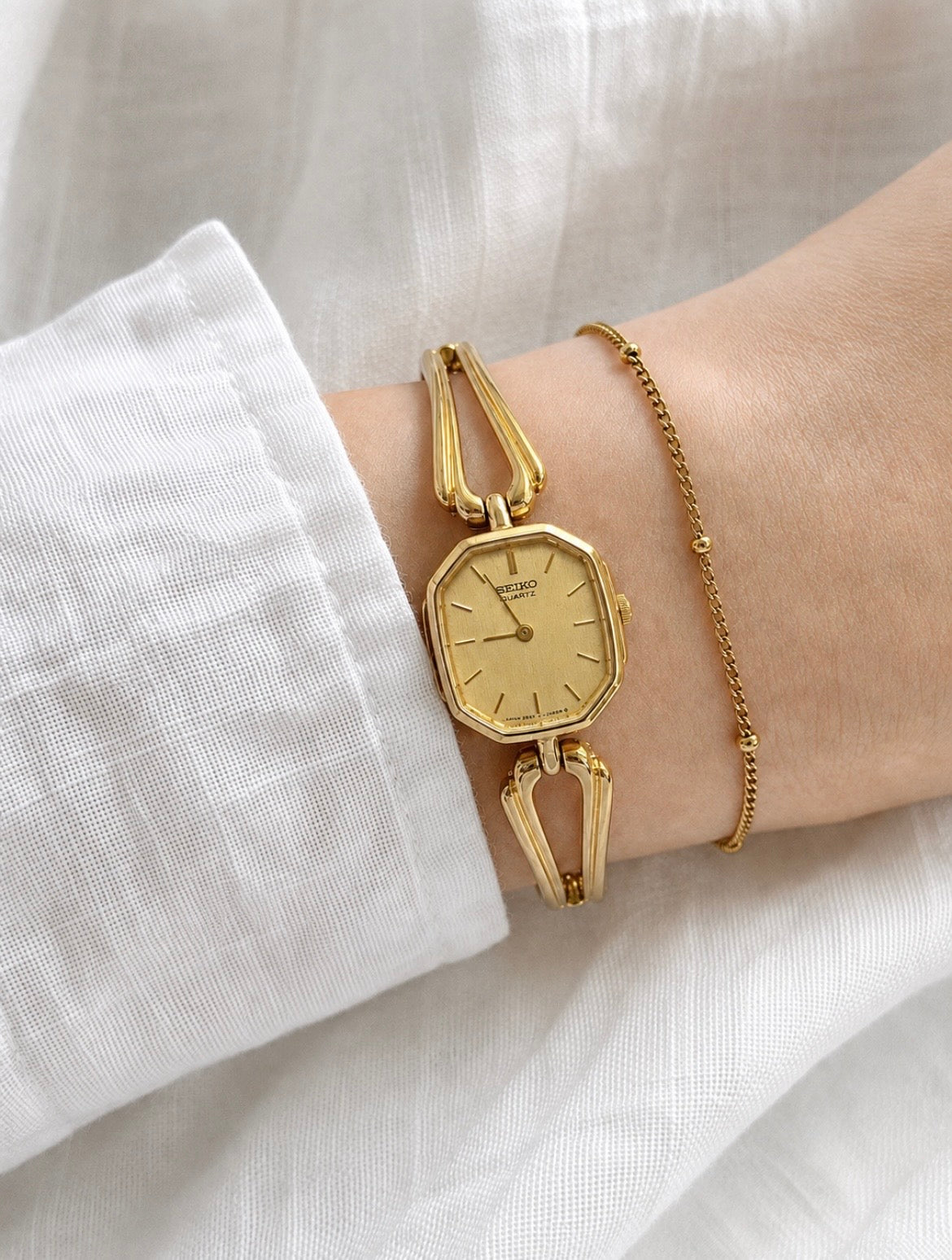 SEIKO Vintage Watch (Gold, Bracelet Style)