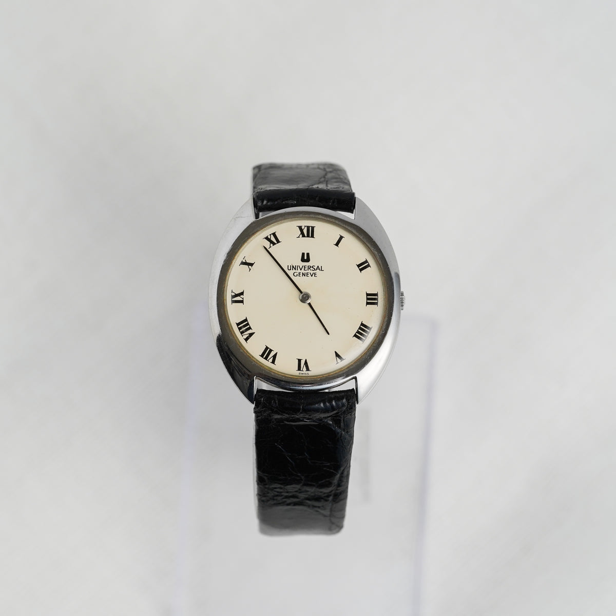 Vintage UNIVERSAL GENÈVE White Shadow 842111 Watch