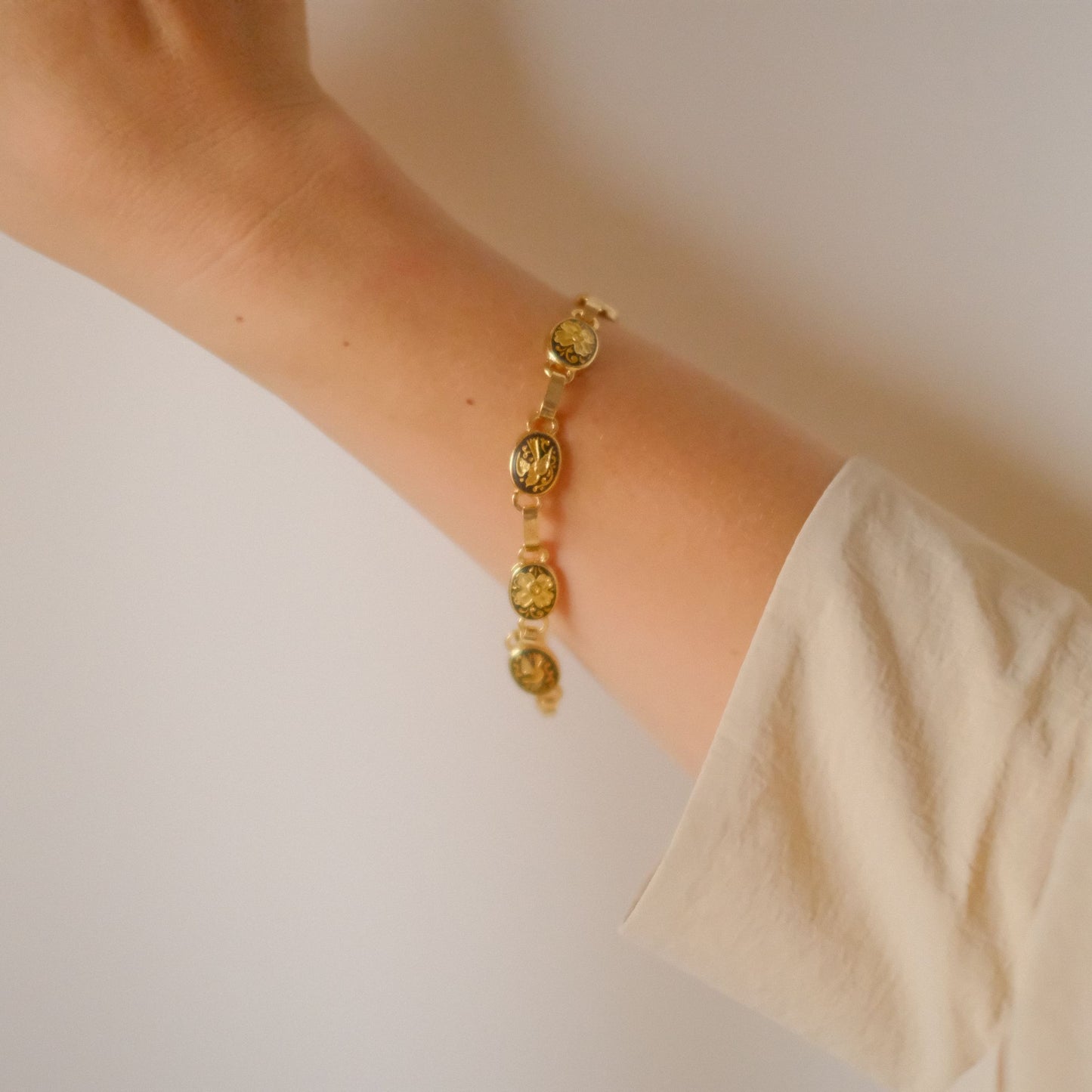 Continental Collection 5: ダマスクスブレスレット "Francisca"