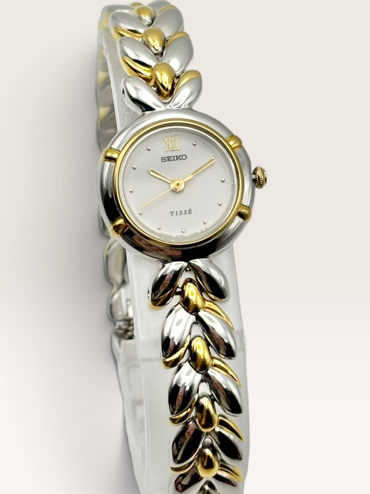 Vintage Seiko TISSÉ Laurel-Motif Two-Tone Bracelet Watch