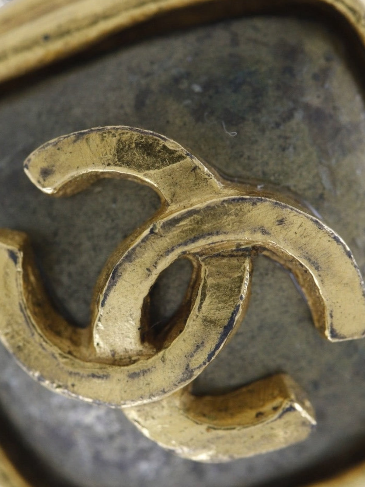 CHANEL Coco Mark Square Earrings 97A – 1997 Vintage Gold-Plated Clip-On Earrings