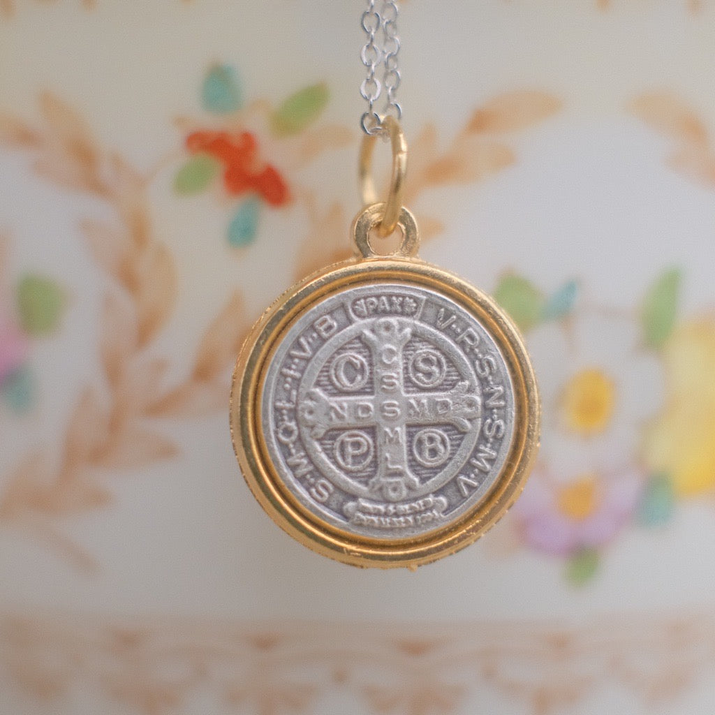 The Italian Médaille Pendant Necklace Collection: St Benedict