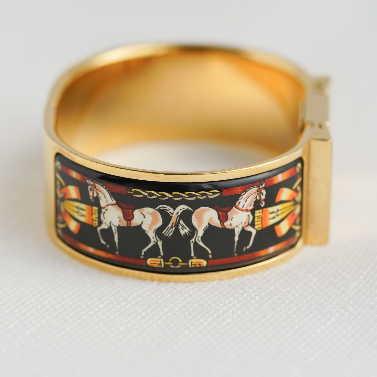 HERMÈS Loquet Gold-Tone Bangle Watch
