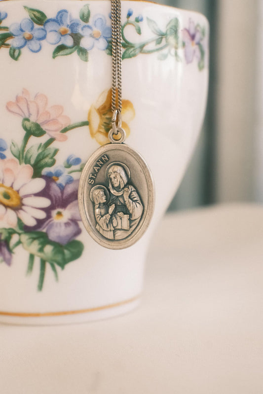 Médaille silver 925 pendant necklace: St Ann