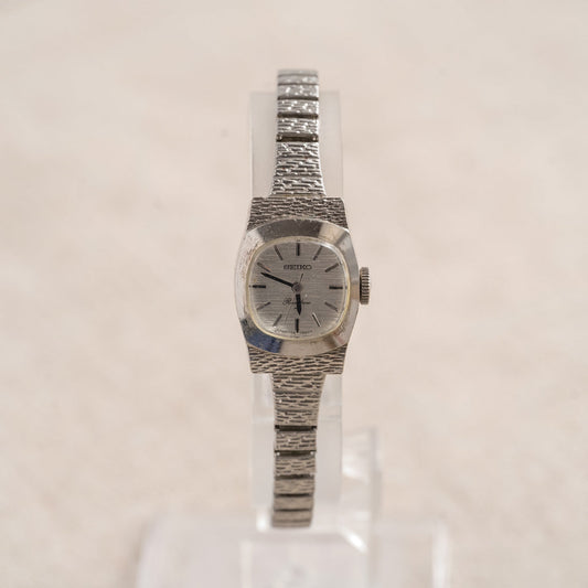 Vintage Seiko wind-up bracelet watch