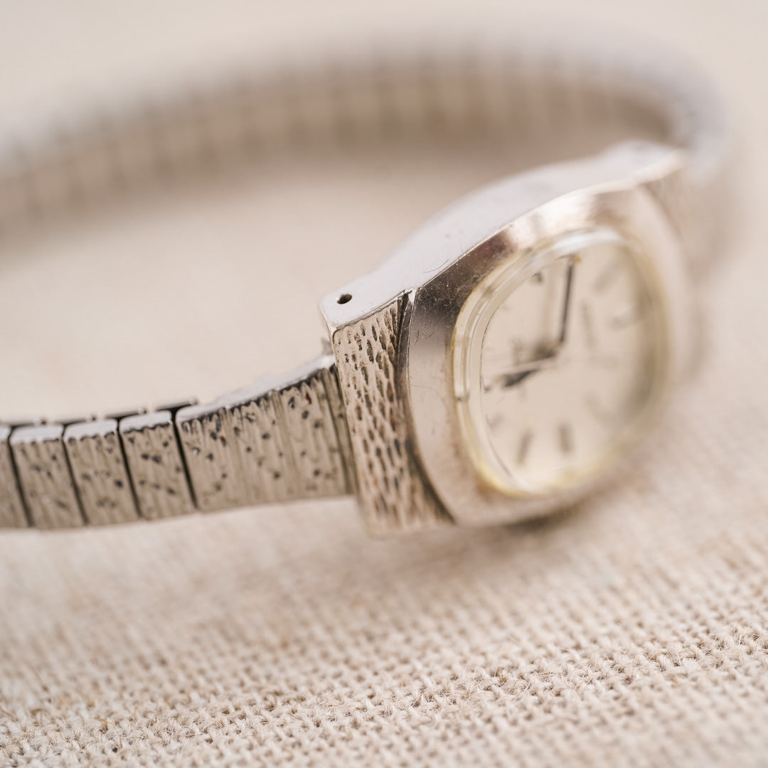 Vintage Seiko wind-up bracelet watch