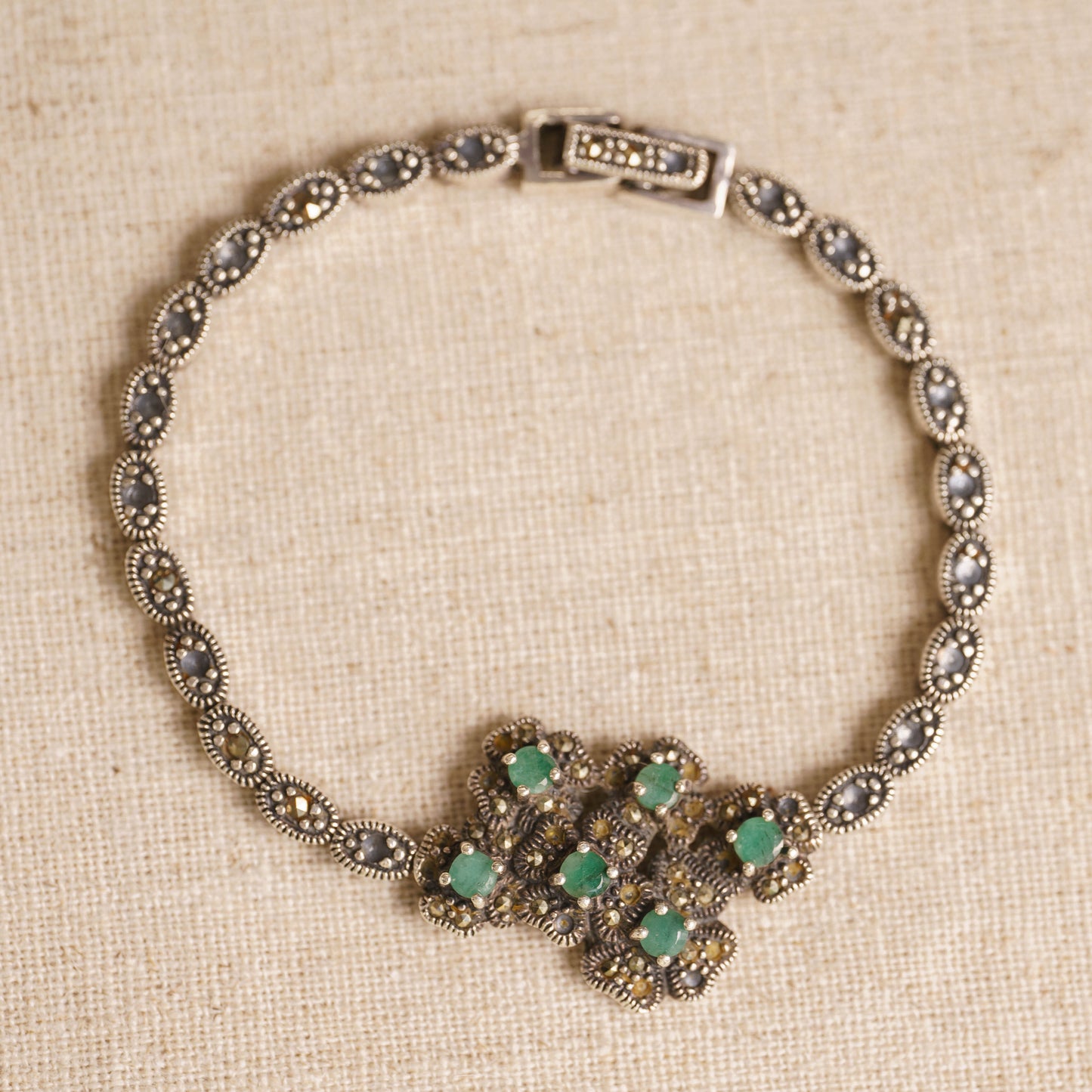 Vintage Art Nouveau Design Bracelet