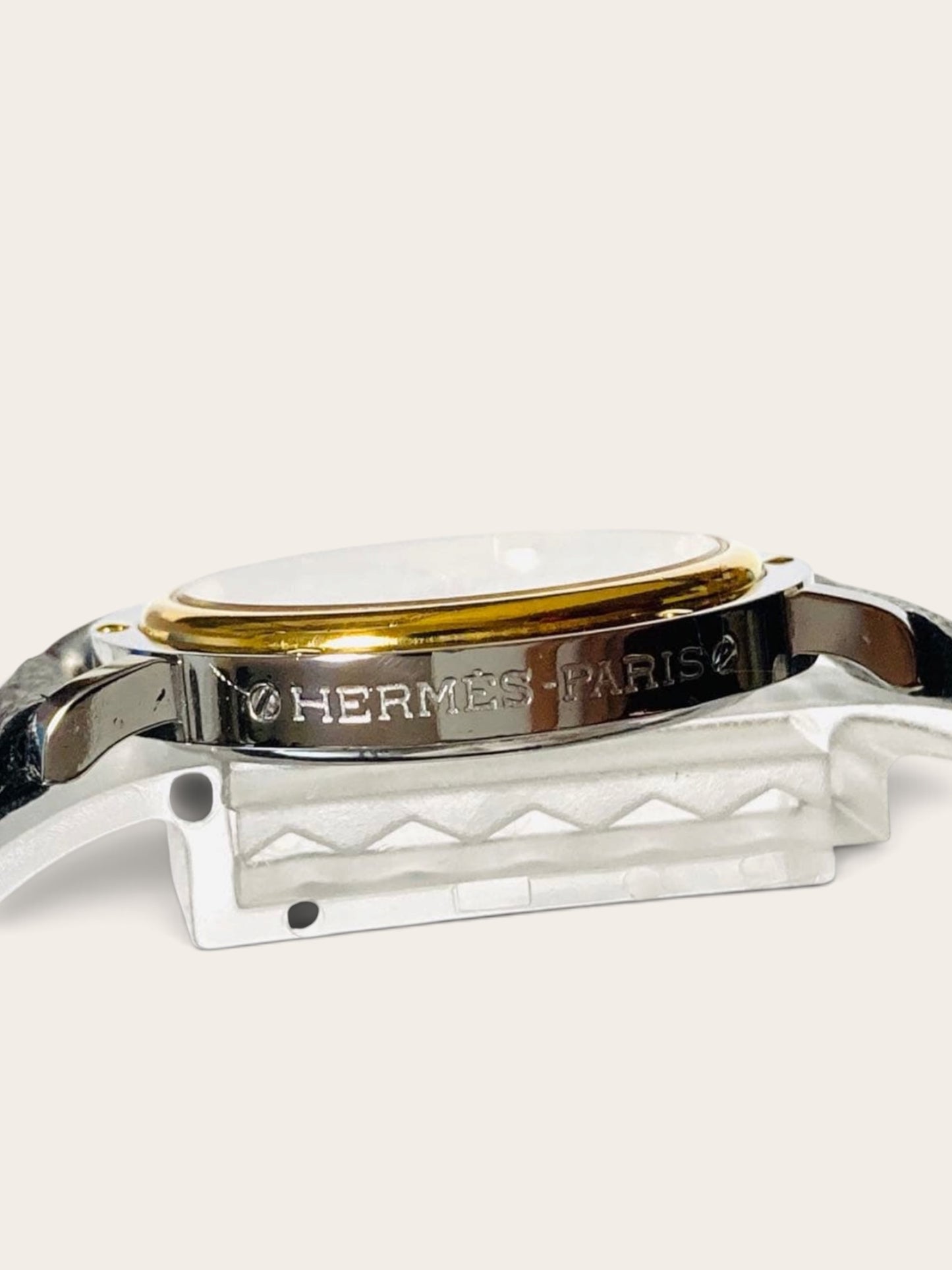 HERMÈS Vintage Watch (White Dial, Gold-Plated Case)