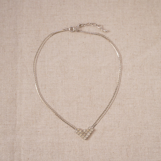 Vintage "V" Motif Choker Necklace