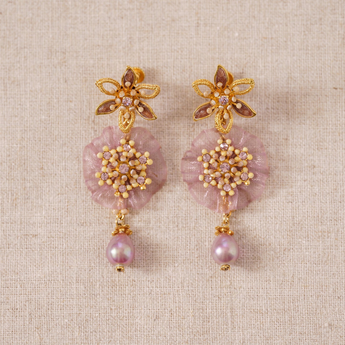 The “Serene Europe” Collection 73 3