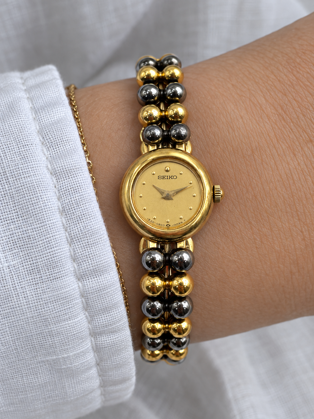 SEIKO 1E20-0290 Vintage Two-Tone Beaded Bracelet Quartz Watch