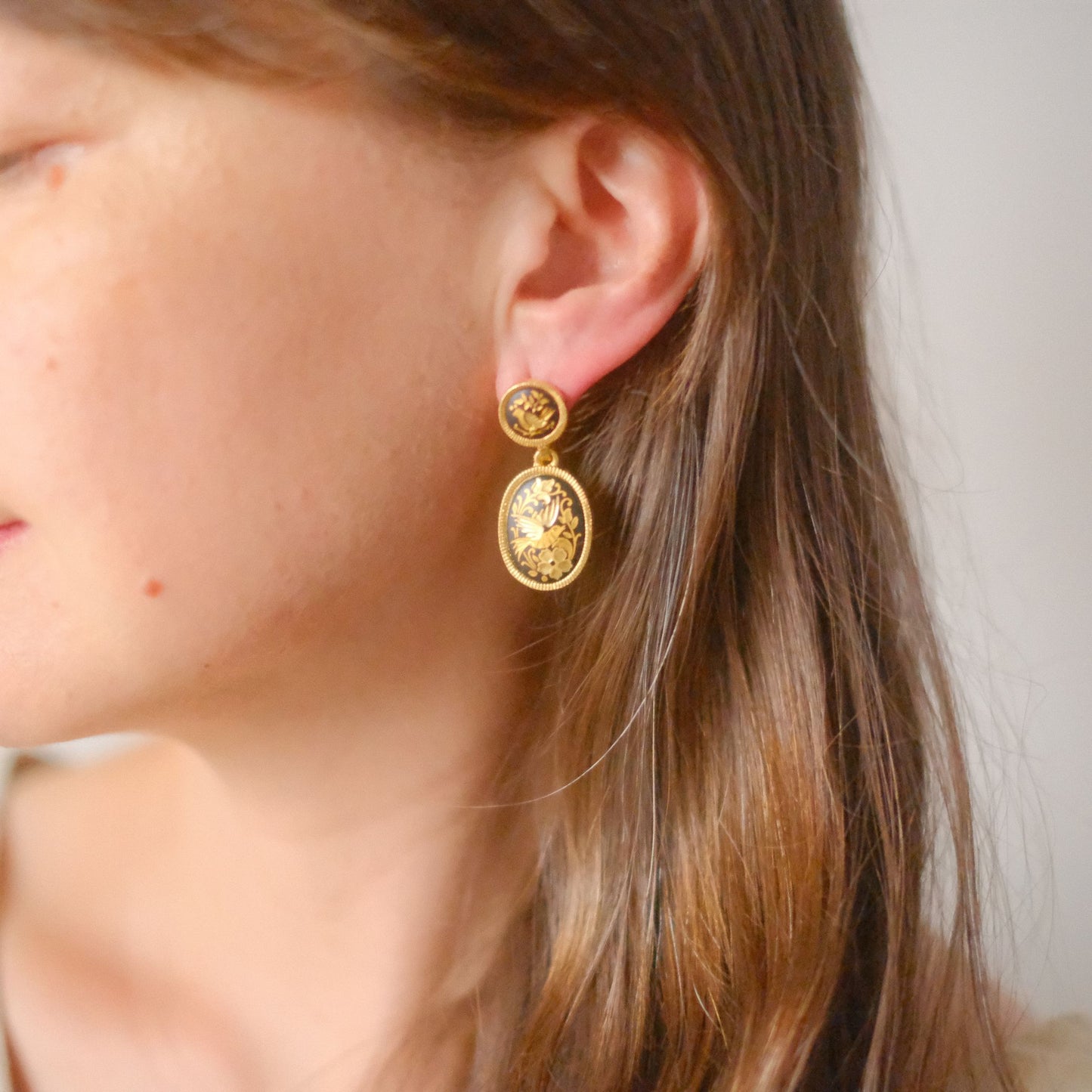 Continental Collection 5: ダマスクスピアス "Julia"