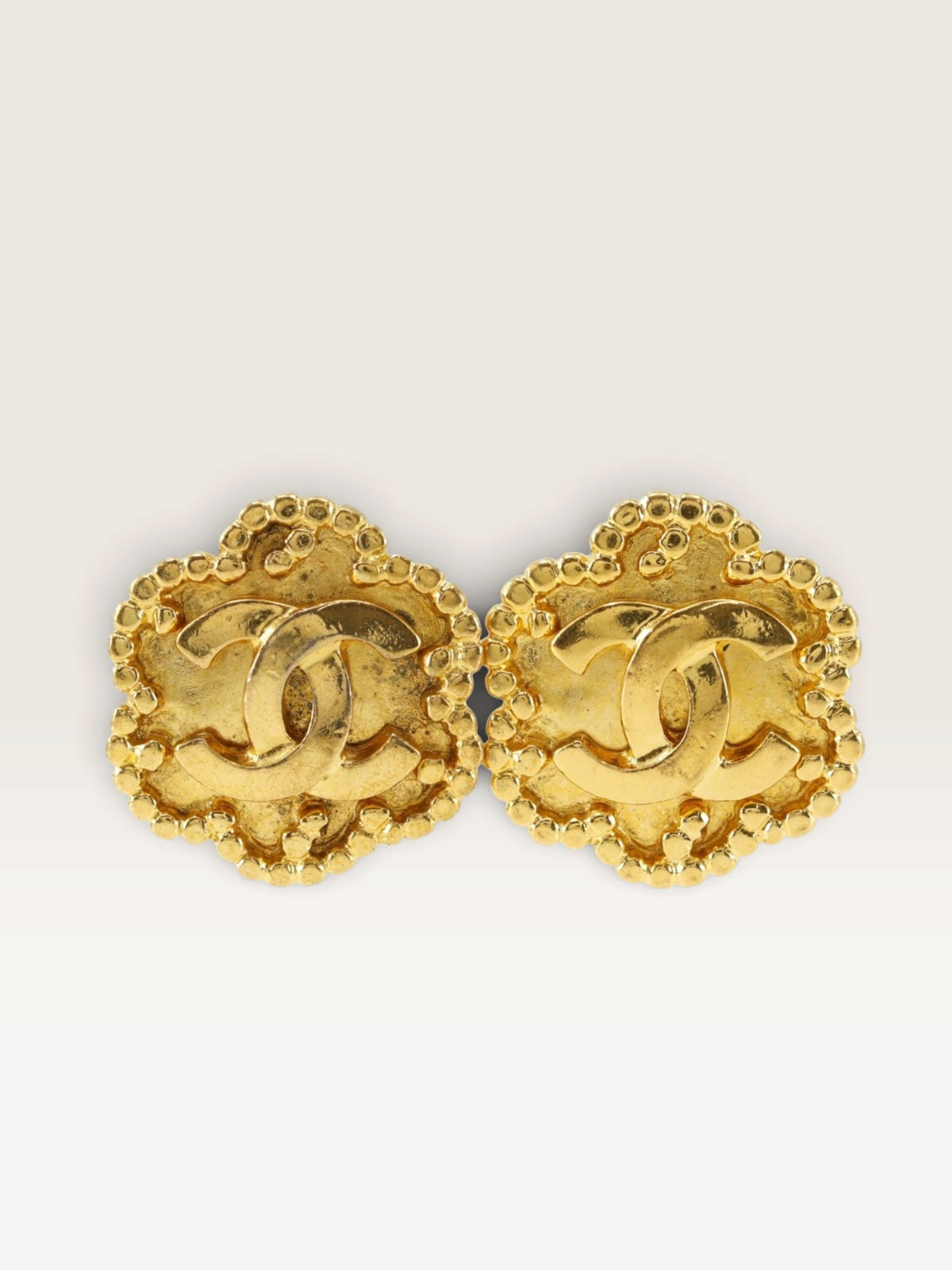 CHANEL Coco Mark Flower Earrings 96A – Vintage Gold-Plated Clip-On Earrings