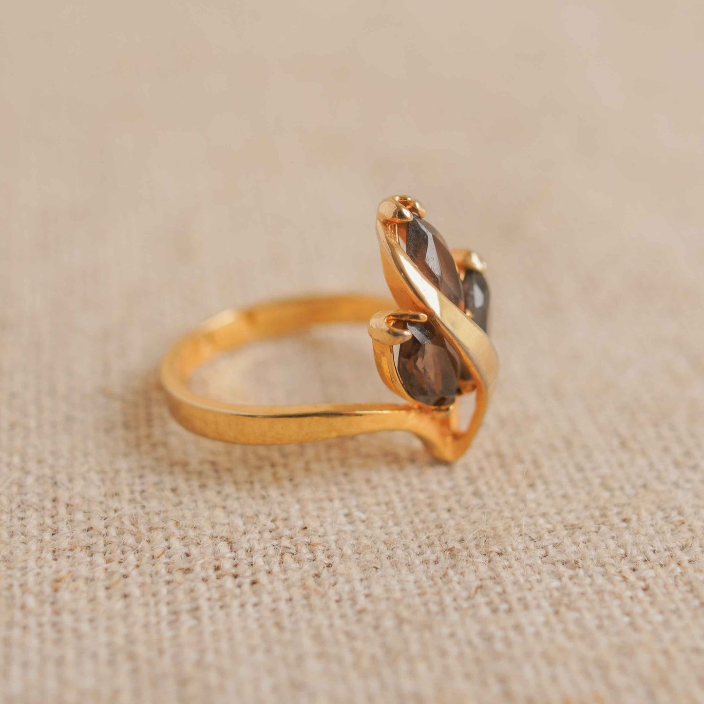 Vintage Leaf Motif Ring