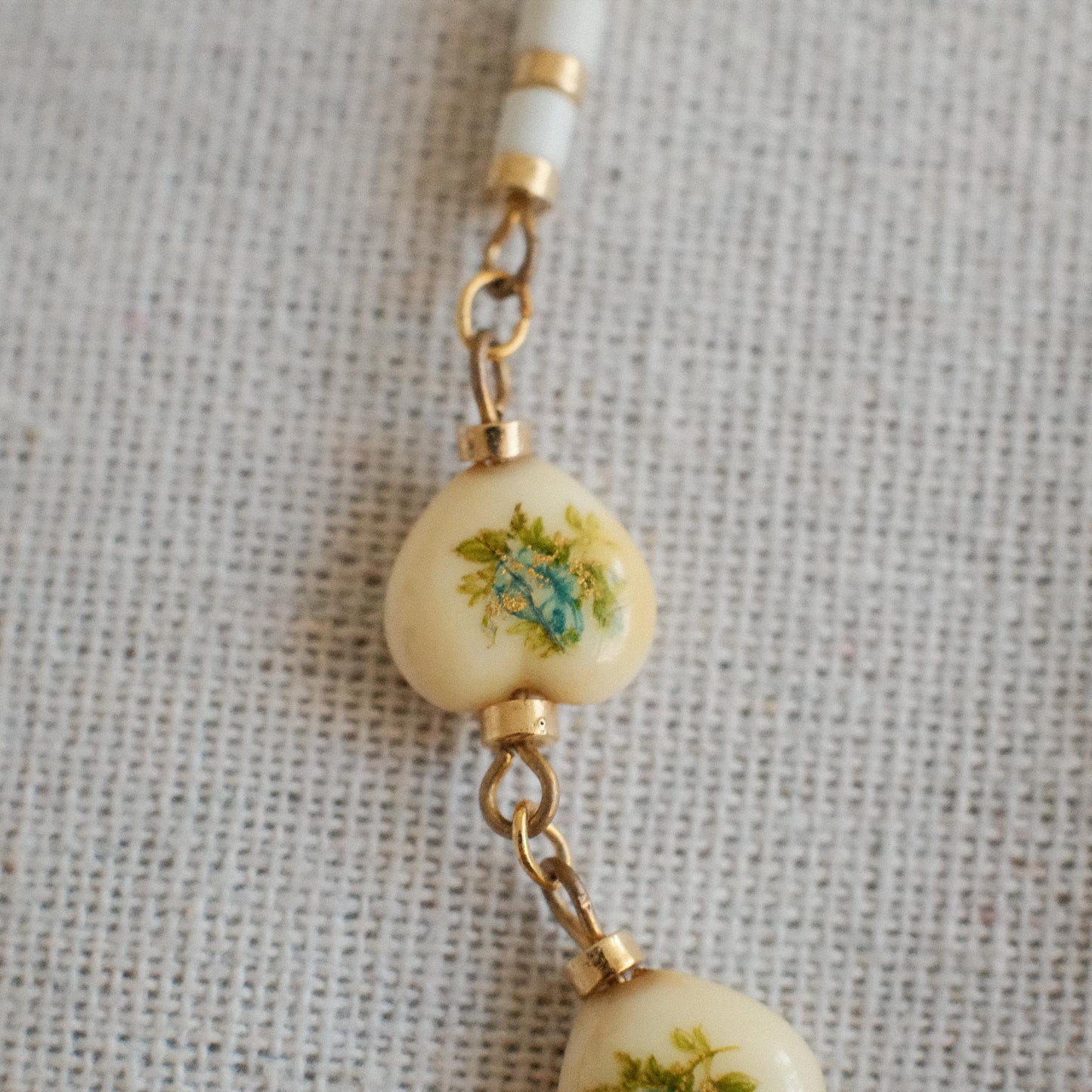 Vintage Ceramic Heart Motif Necklace