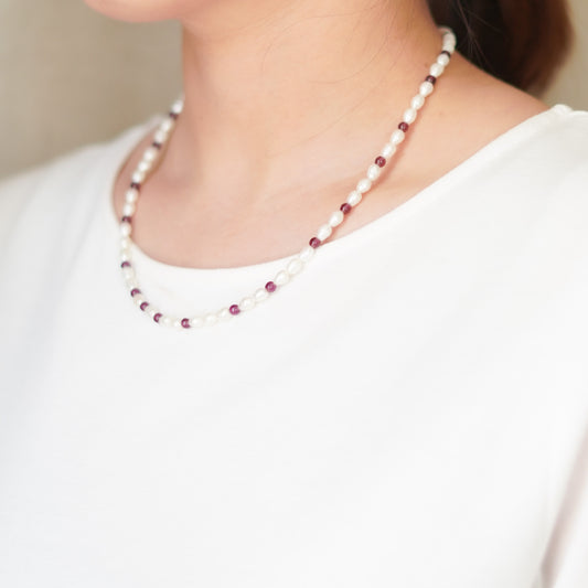 Vintage Freshwater Pearl Necklace with Stone Accent