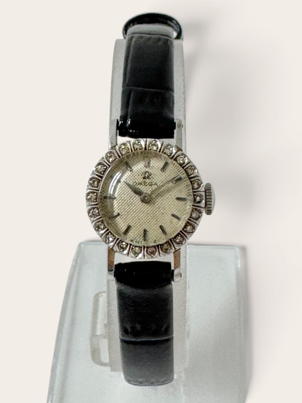 OMEGA Platinum Diamond Bezel Cal.481 – Vintage Manual Watch