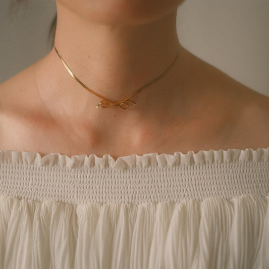 Bow Motif Choker Necklace