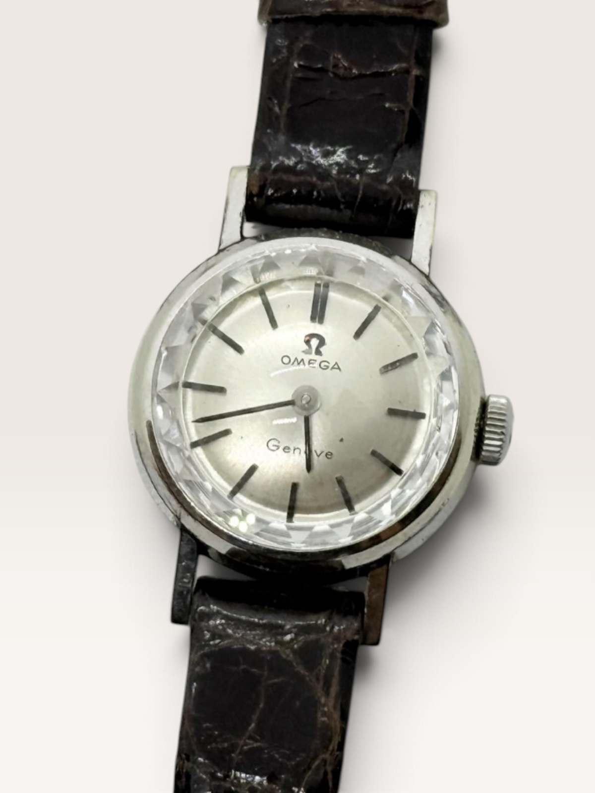OMEGA Genève Vintage Manual-Wind Ladies Watch WG