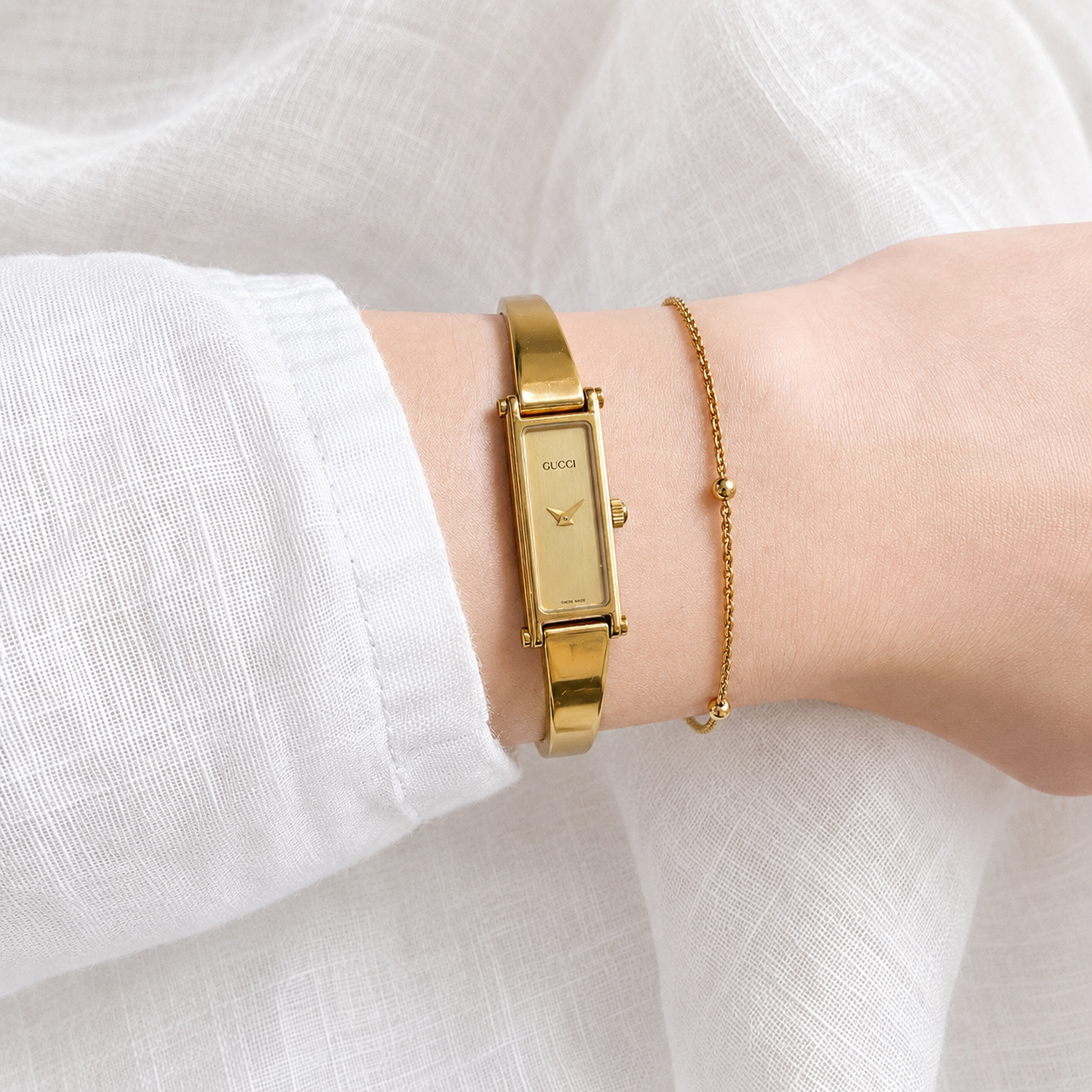 Vintage GUCCI 1500 Bangle Watch, Gold