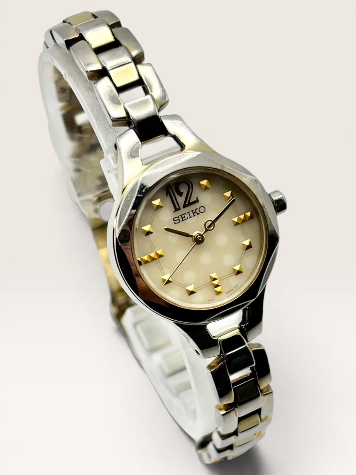 SEIKO Vintage Two-Tone Bracelet Watch
