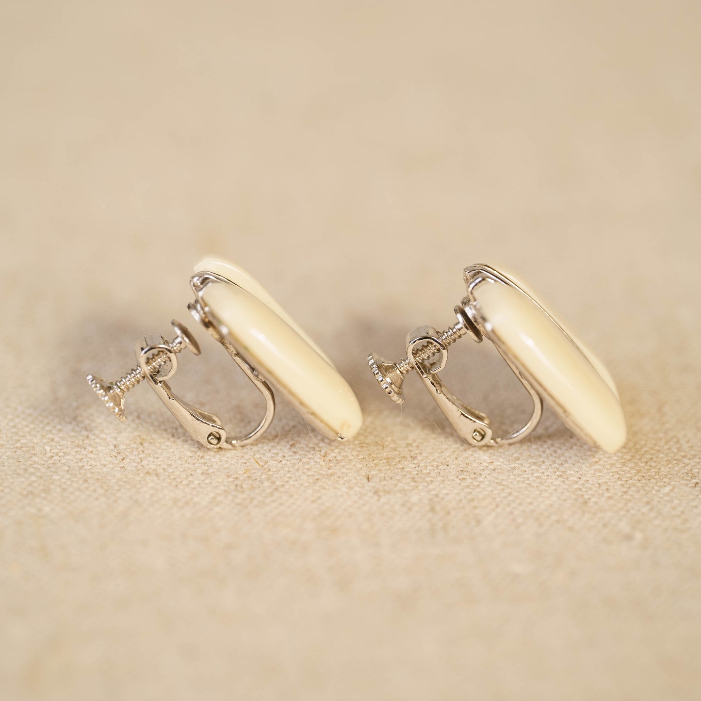 Vintage square motif enamel earrings