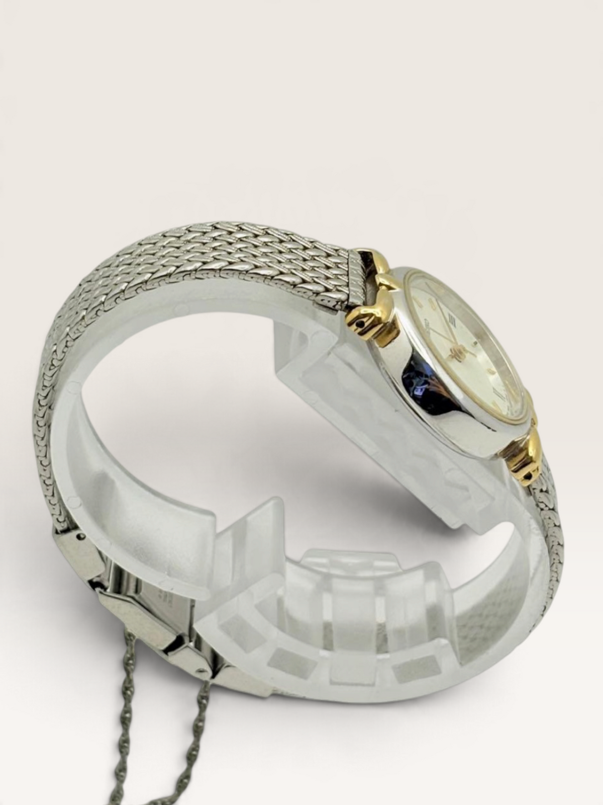SEIKO Bow Motif Vintage Quartz Watch