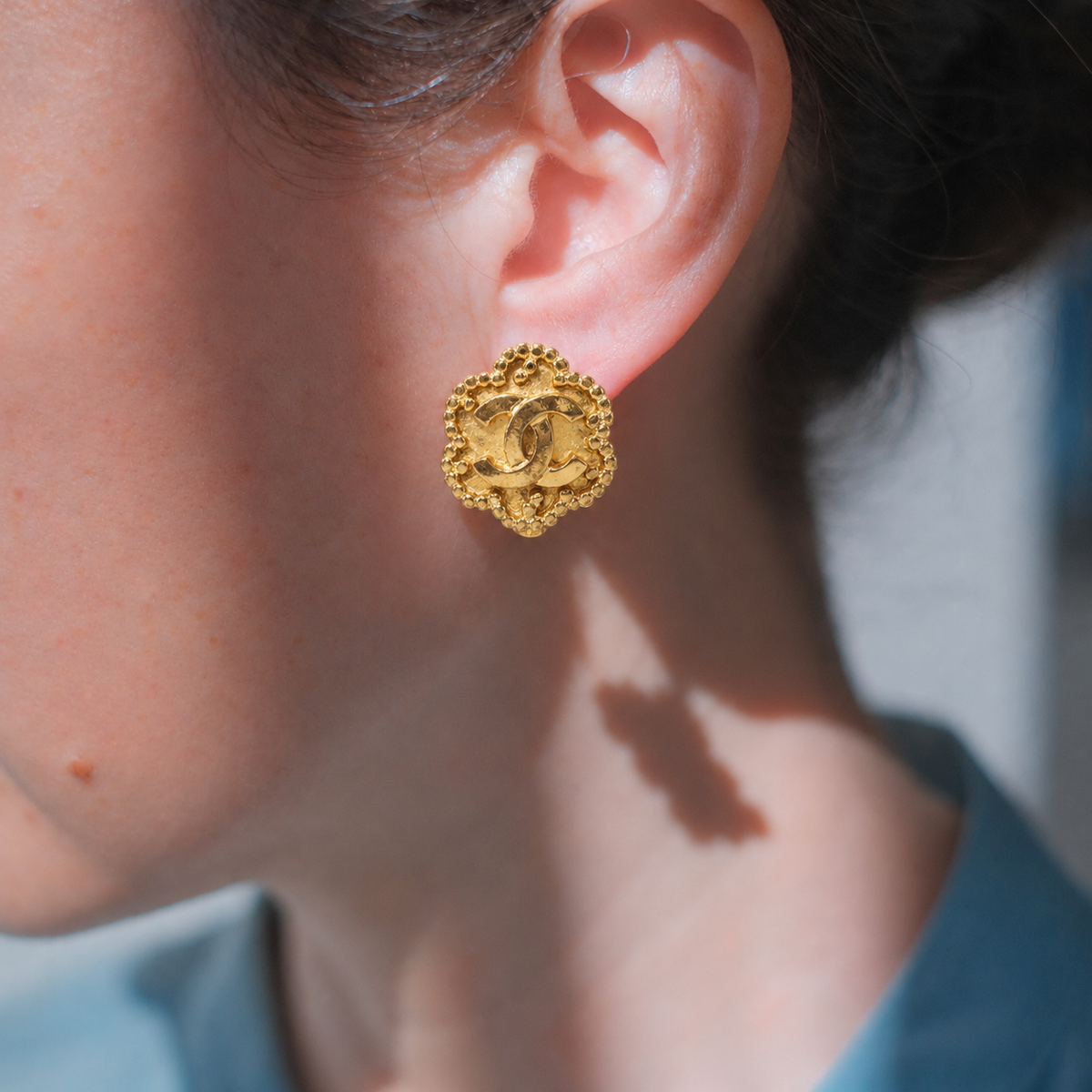 CHANEL Coco Mark Flower Earrings 96A – Vintage Gold-Plated Clip-On Earrings