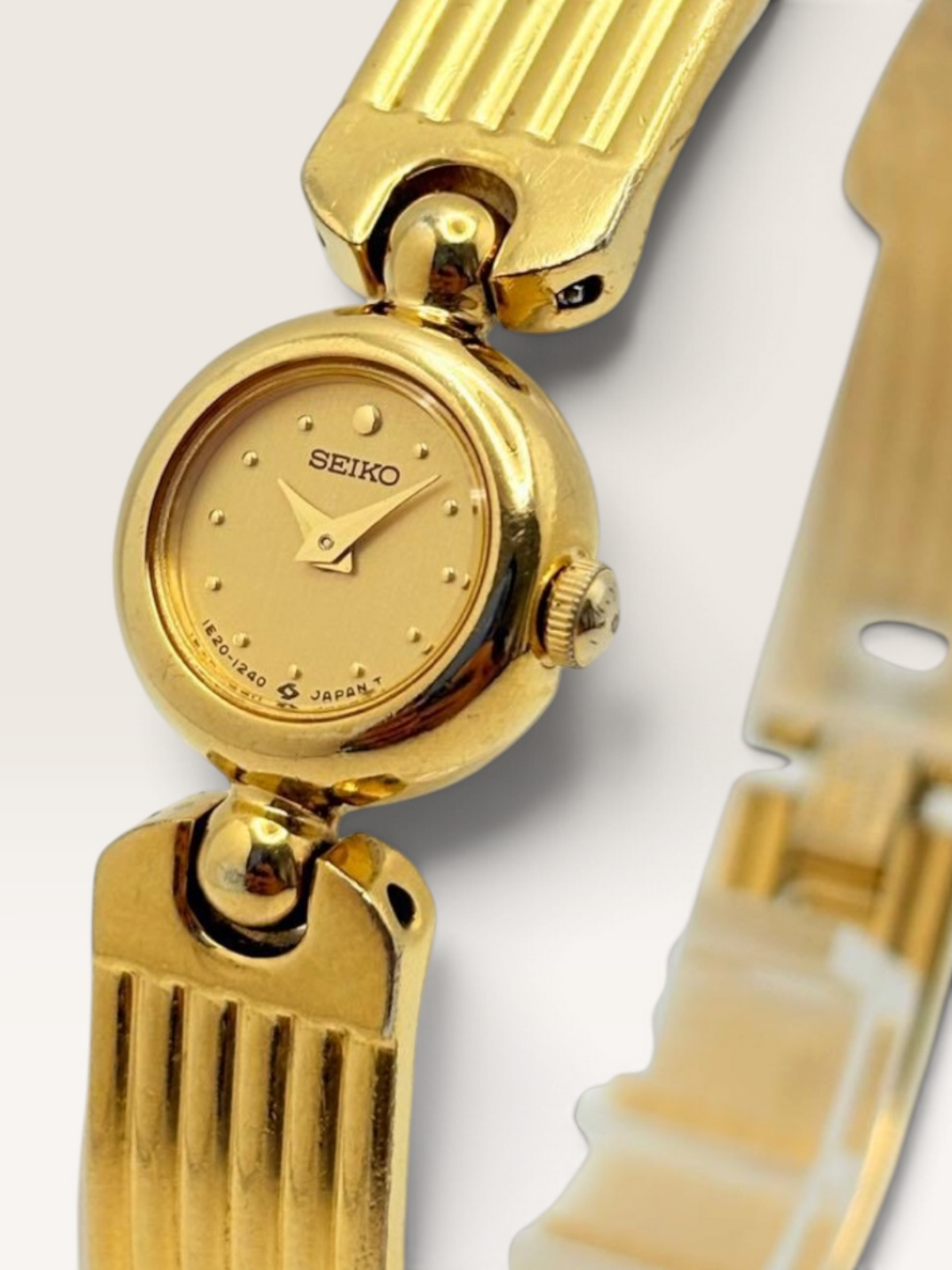 Vintage SEIKO Gold-Tone Bangle Watch 1E20-0380