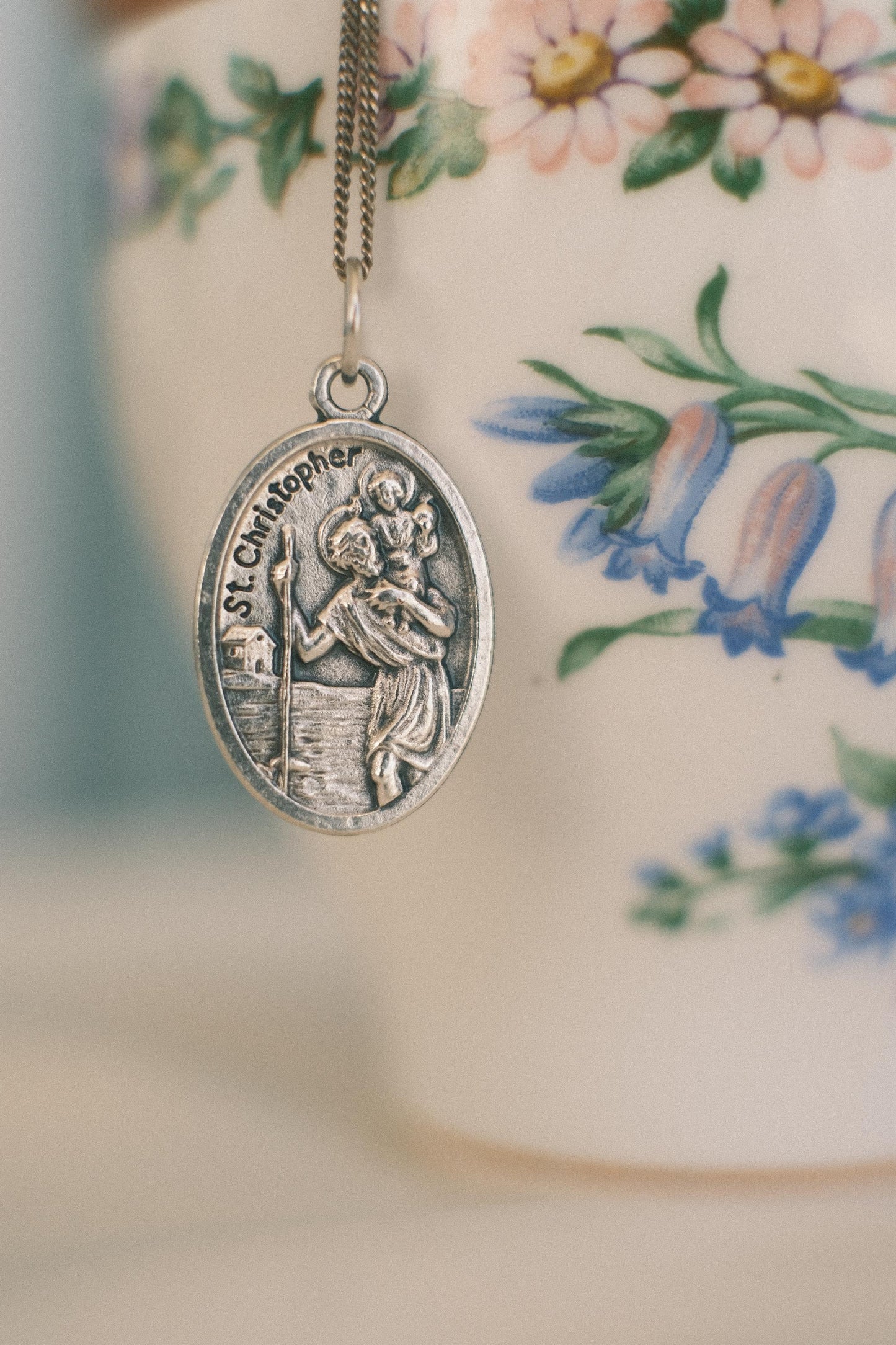 Médaille silver 925 pendant necklace: St Christopher  人生の道のりも安全に