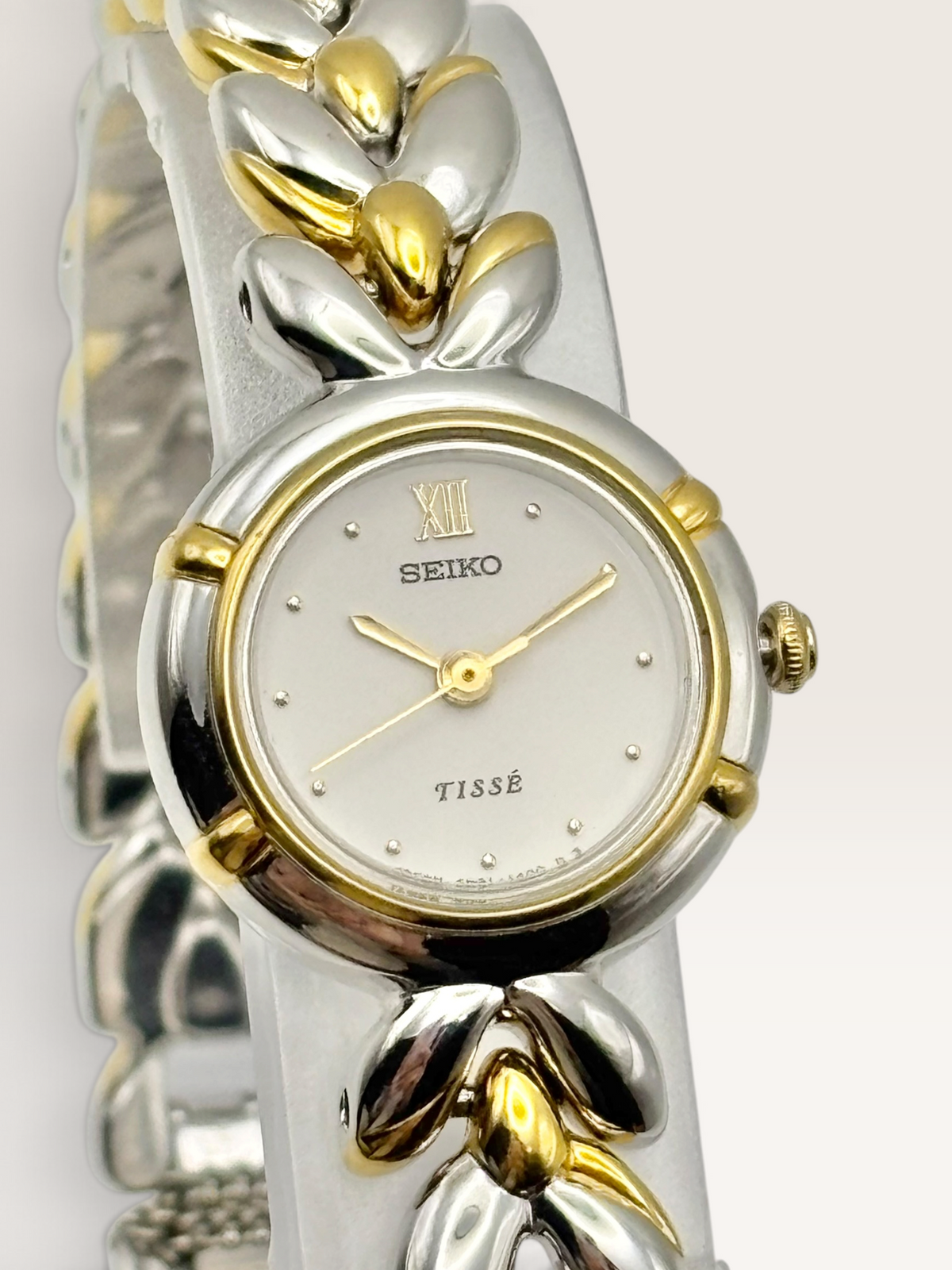Vintage Seiko TISSÉ Laurel-Motif Two-Tone Bracelet Watch
