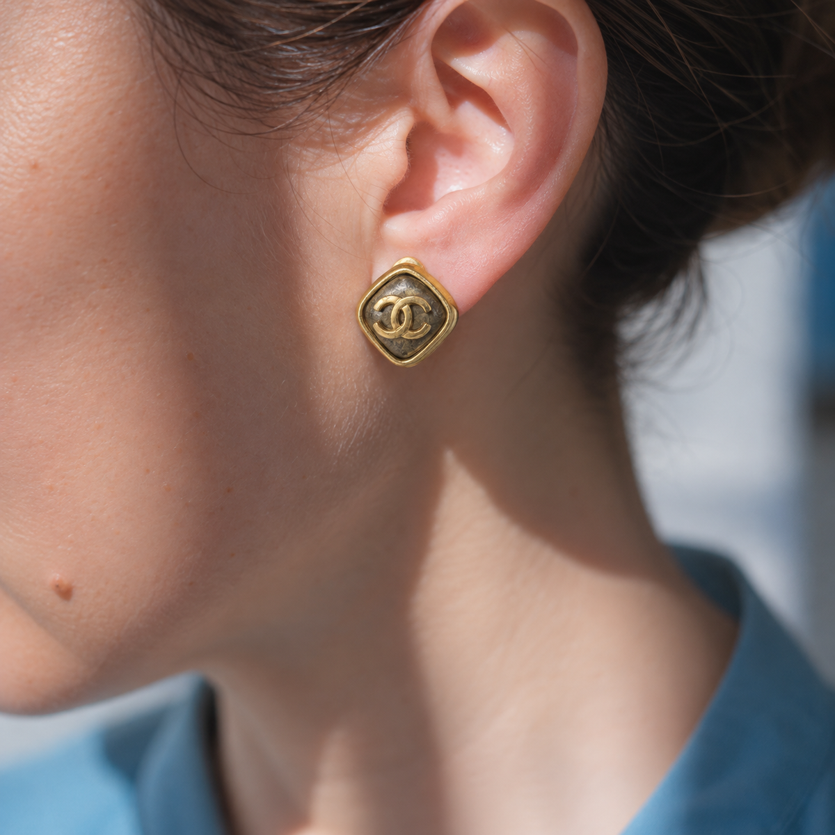 CHANEL Coco Mark Square Earrings 97A – 1997 Vintage Gold-Plated Clip-On Earrings