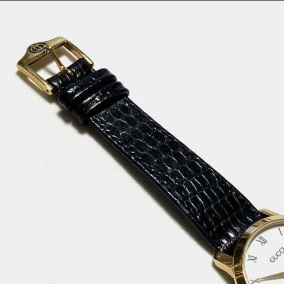 Vintage Gucci 2200M Gold-Filled Round Watch (White Dial)