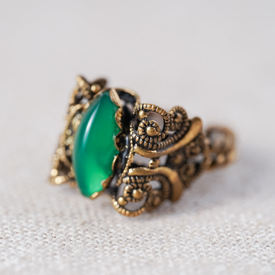 Vintage Green Glass Filigree Ring