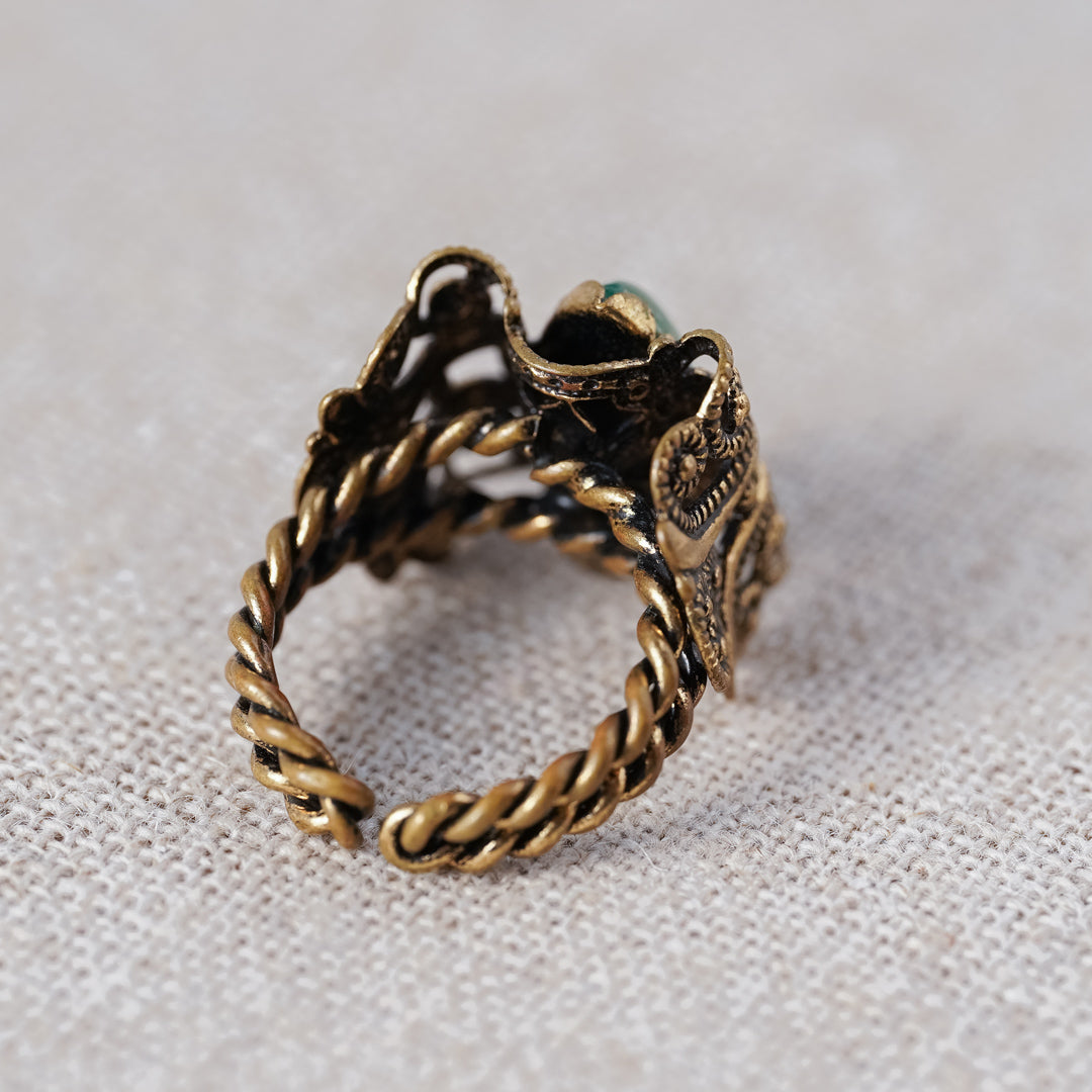 Vintage Green Glass Filigree Ring