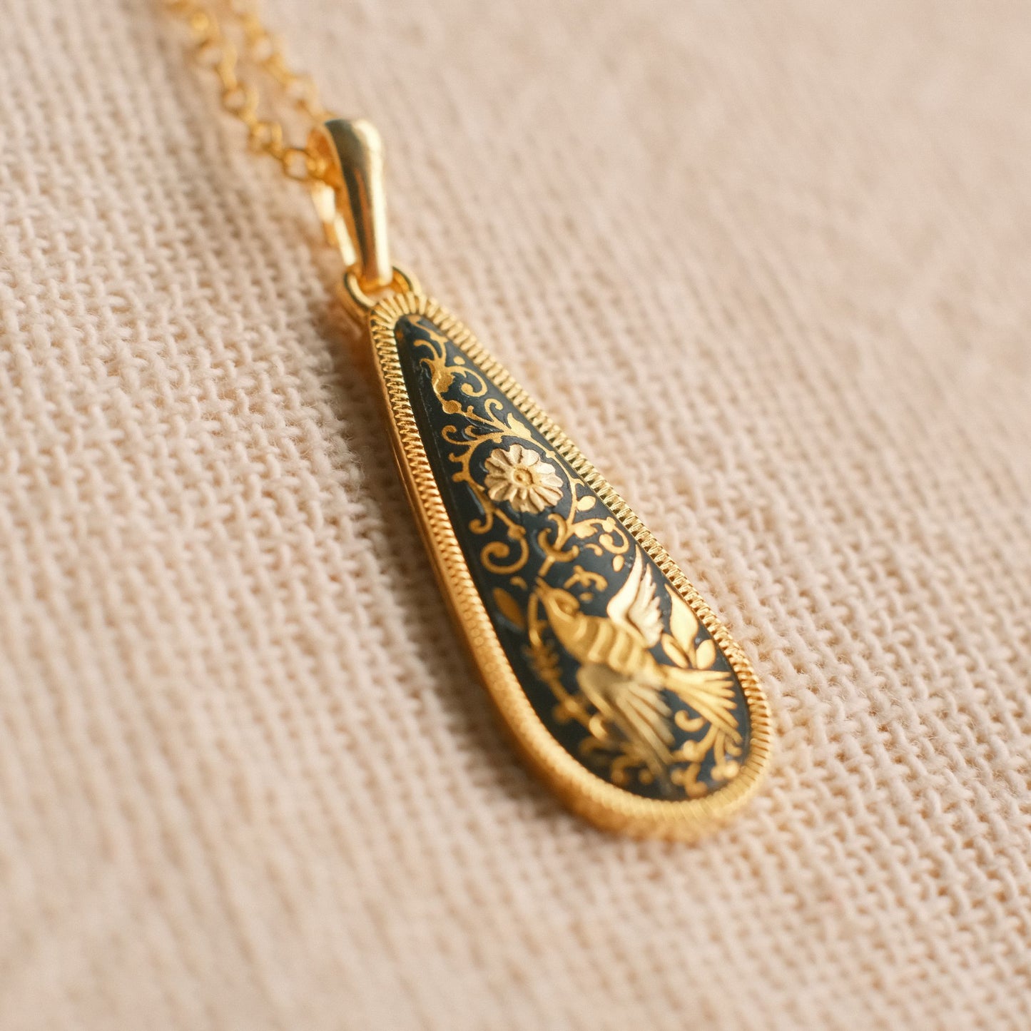 Continental Collection 3: ダマスクスペンダント "Mariana"