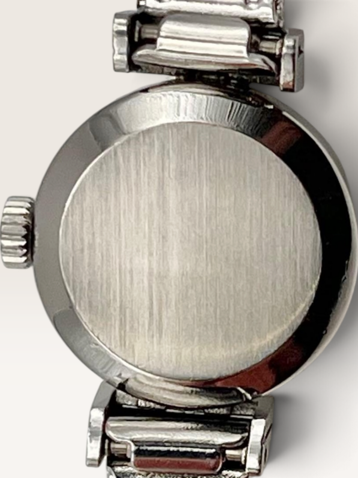 OMEGA Genève Cut Crystal Hand-Wound Vintage Watch
