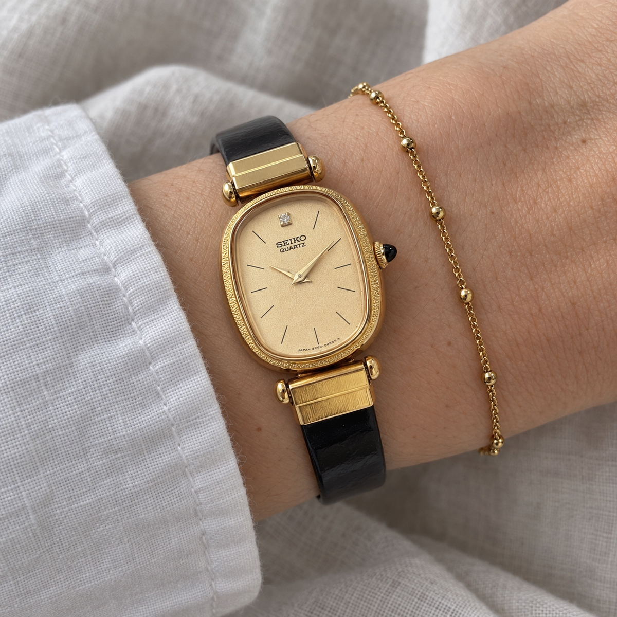 SEIKO 1P Diamond Gold-Tone Oval Vintage Watch