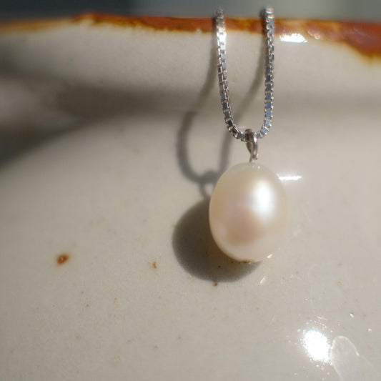 Vintage Baroque Pearl Pendant Necklace