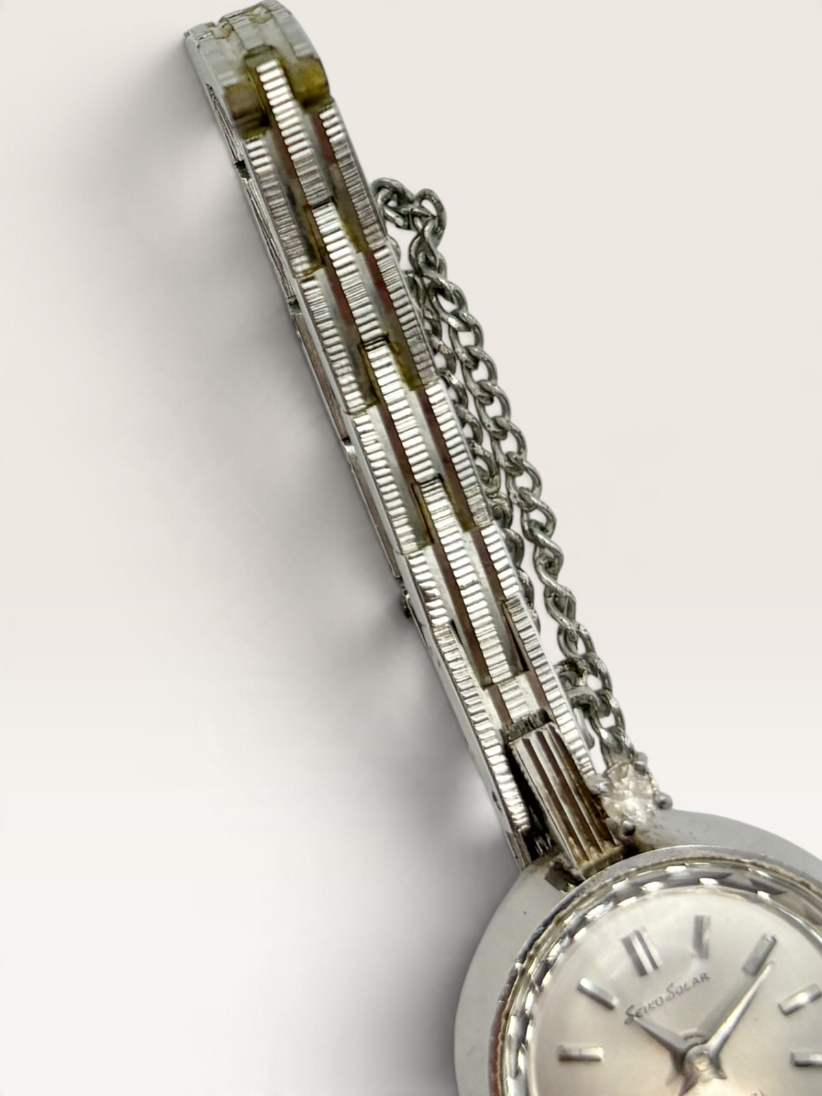SEIKO Solar Diashock 17-Jewel Vintage Manual-Winding Watch