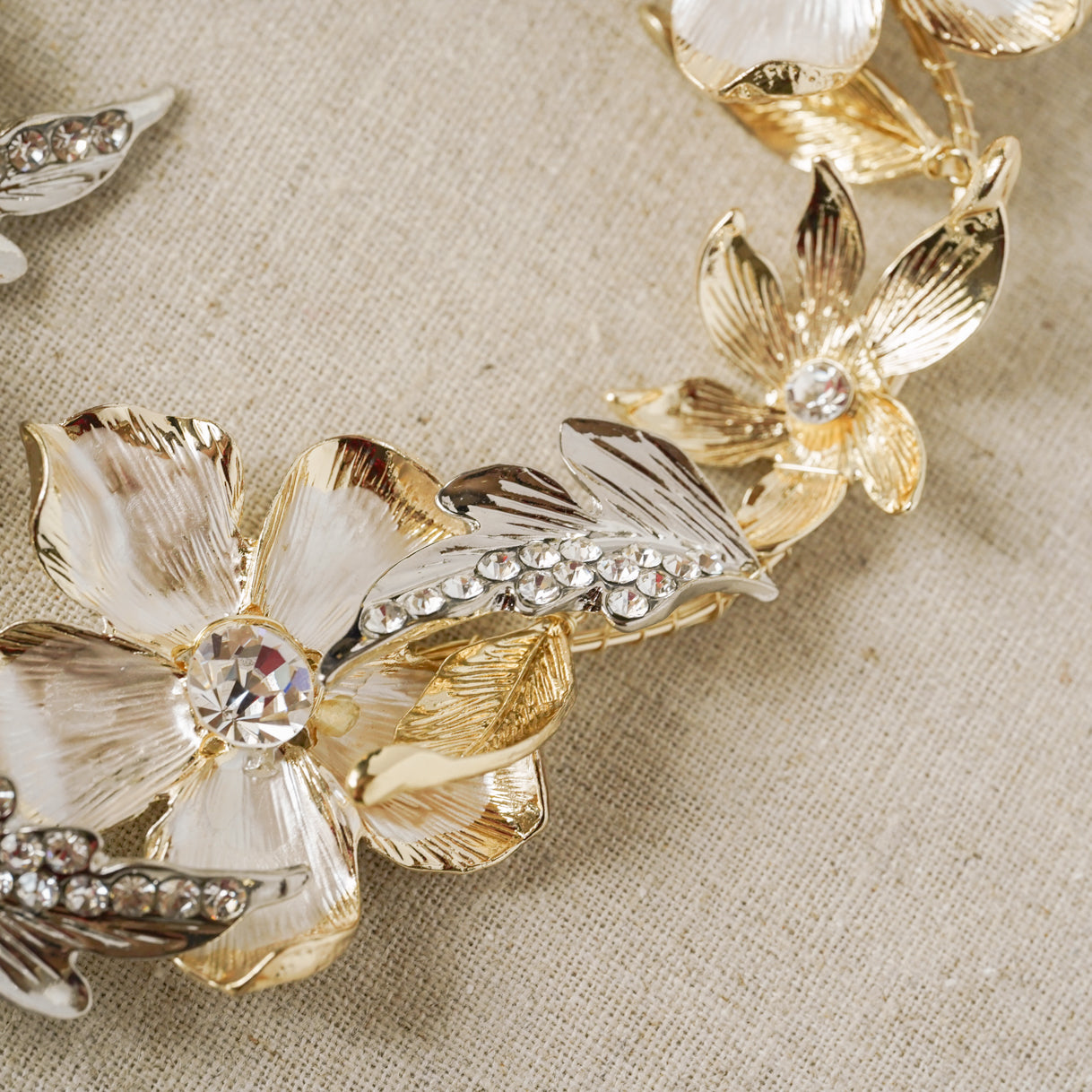 Vintage Floral Motif Headdress