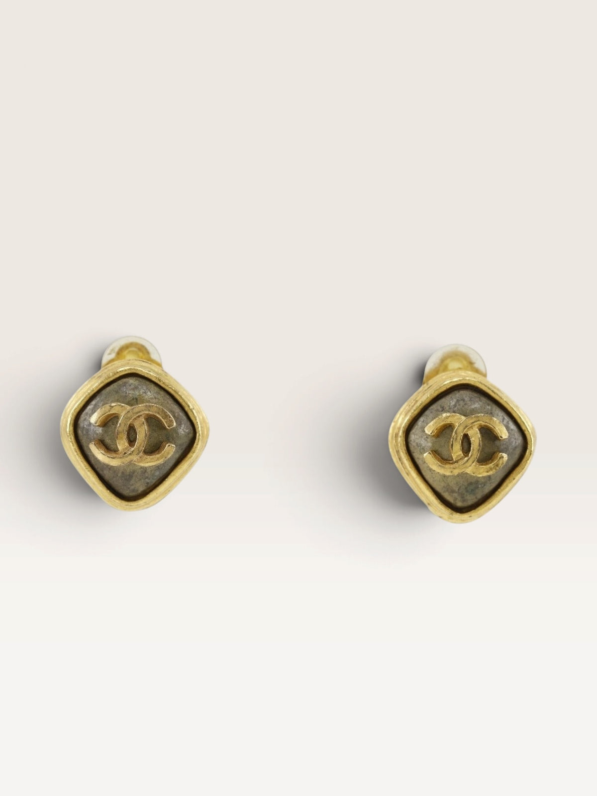 CHANEL Coco Mark Square Earrings 97A – 1997 Vintage Gold-Plated Clip-On Earrings