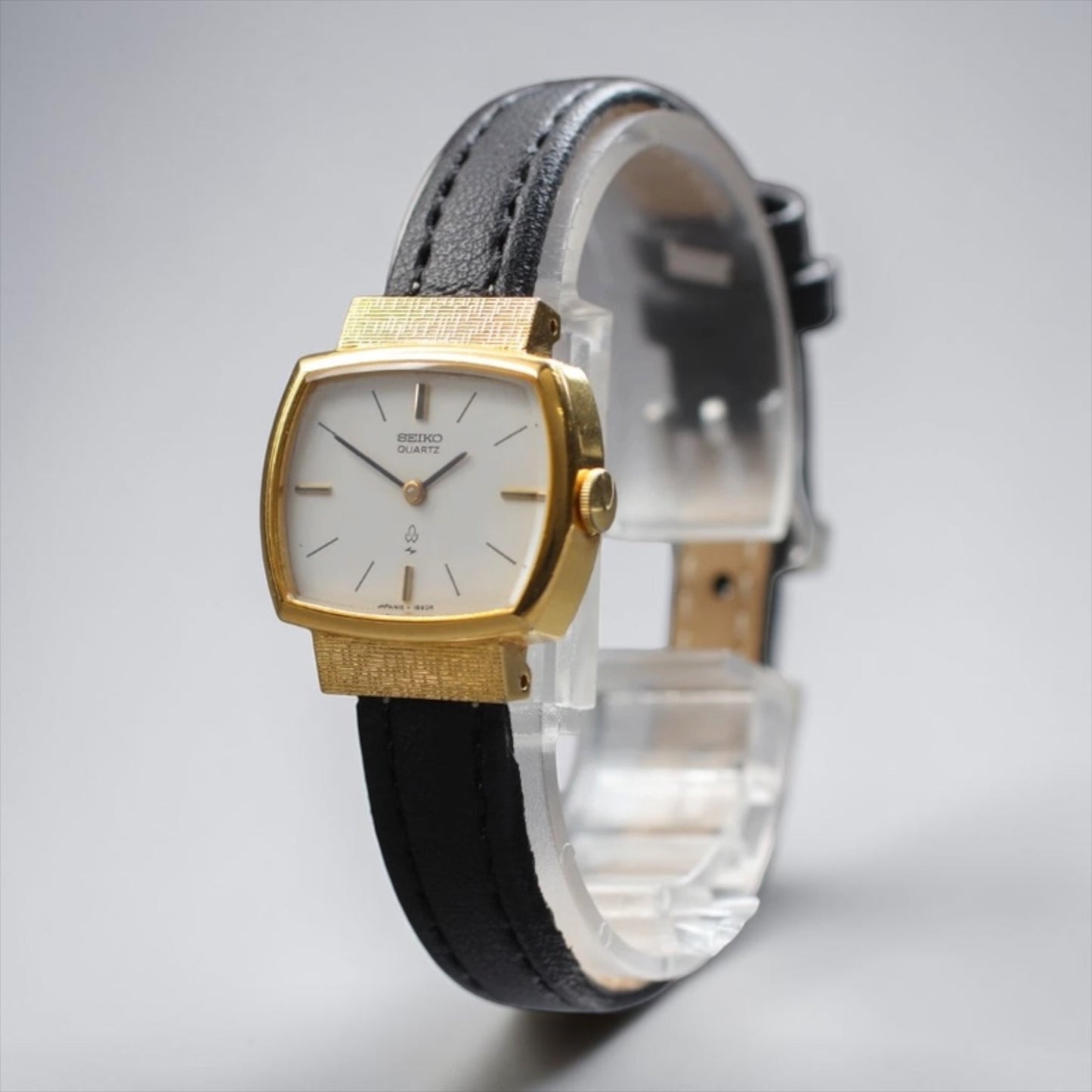 Seiko Quartz Gold Cushion-Case Leather Watch
