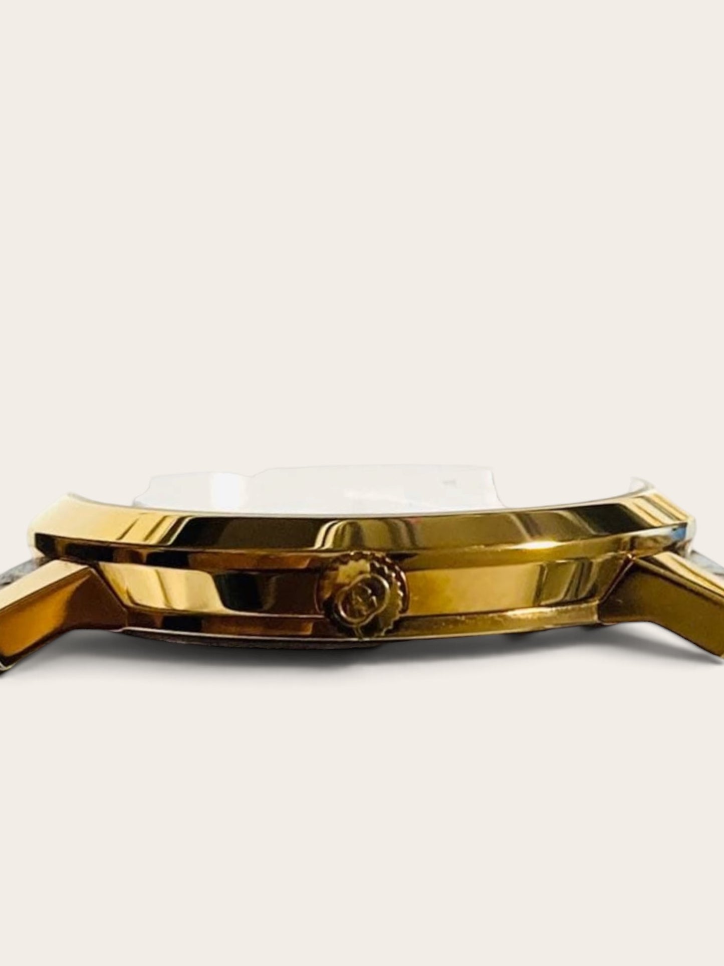 Vintage Gucci 2200M Gold-Filled Round Watch (White Dial)