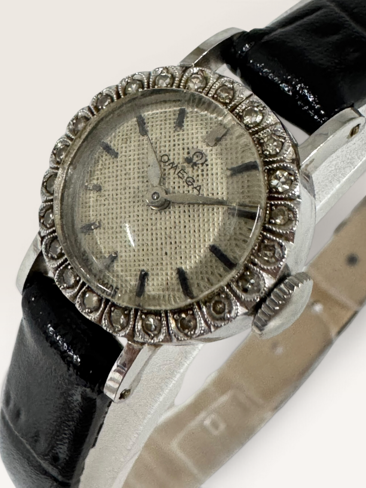 OMEGA Platinum Diamond Bezel Cal.481 – Vintage Manual Watch