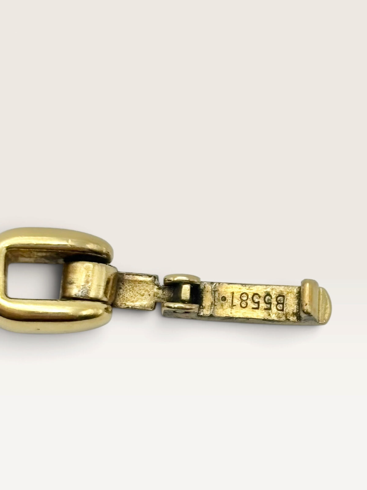 SEIKO Vintage Gold Link Bracelet Quartz Watch — Black Dial