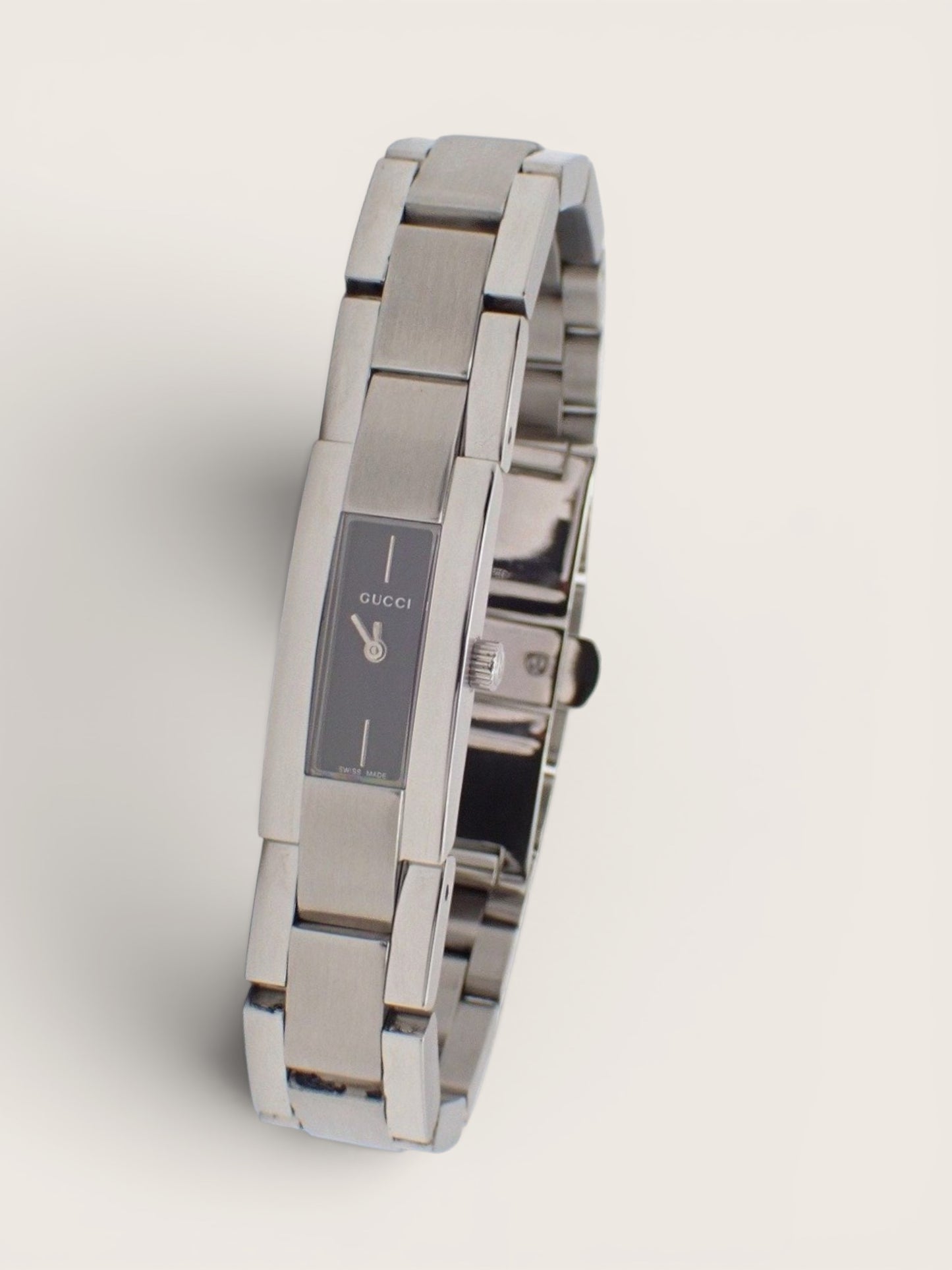 Vintage Gucci 4600L Watch
